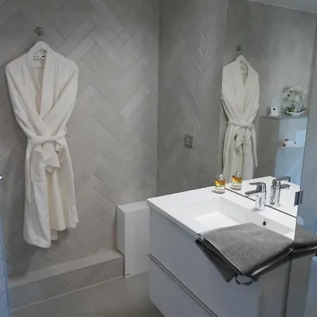 Luxury Daumesnil Wifi & Netflix Apartment Paris