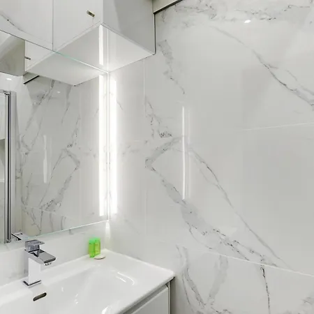 Apartmán Cmg Studio Temple / Republique