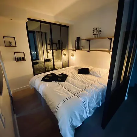 NEW, Appartement au calme, balcon sur parc privé Apartamento