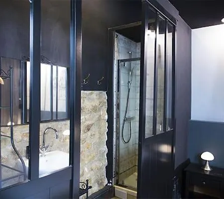 Nazareth - Jolie Studio - 2P - Republique - Paris 3 * Paris