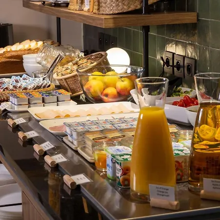 De L'aqueduc Hotel 3*