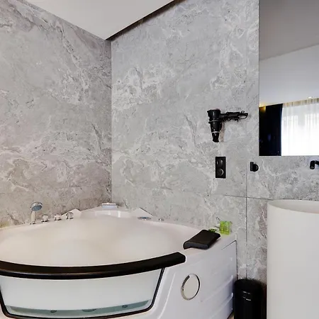 Cmg - Chatelet - Apartment