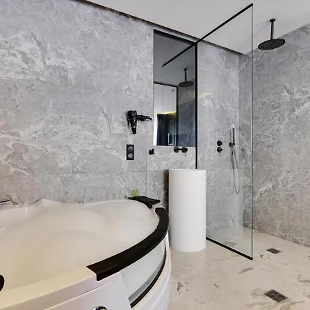 Cmg - Chatelet - * Paris