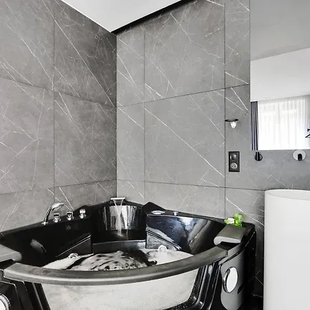 Cmg - Chatelet - Apartment