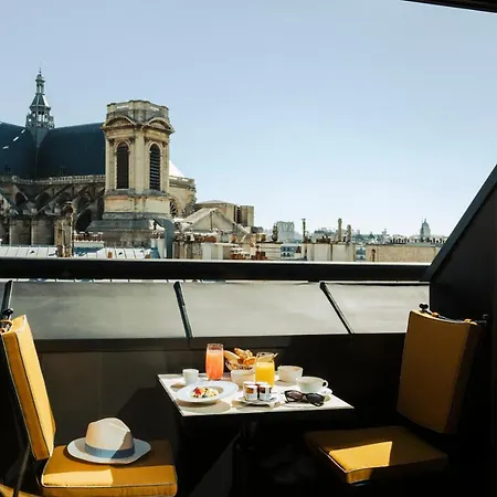 Madame Rêve Hotel