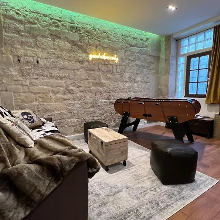 Good Vibes Luxurious Loft In 11th, With Ac & Table Football