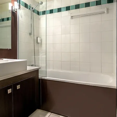 Citadines Republique Aparthotel 3*
