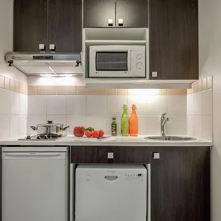 Citadines Republique Aparthotel Paris
