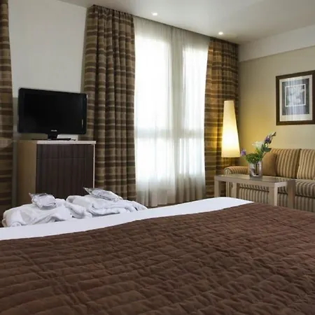 Hotel Le Pera