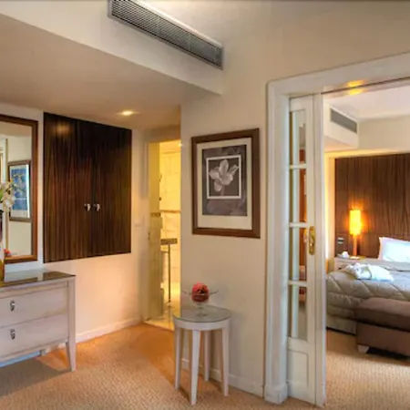 Le Pera Hotel 4*