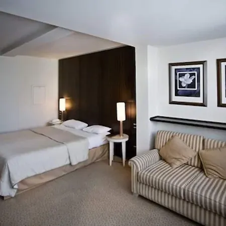 Le Pera Hotel 4*