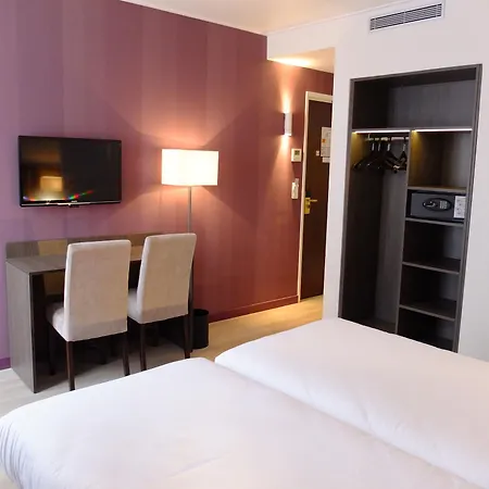 De Flore - Montmartre Hotel