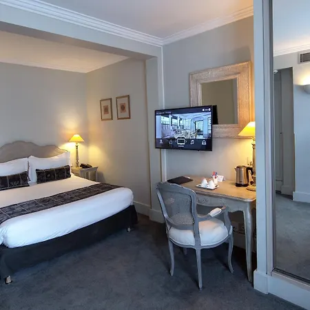 Hotel Royal Champs Elysées París