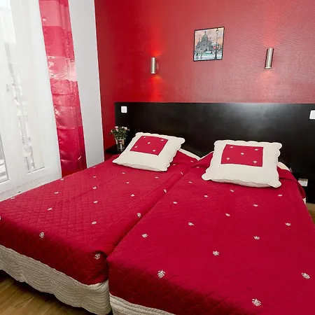 Hotel Hipotel Buttes Chaumont Belleville 3*