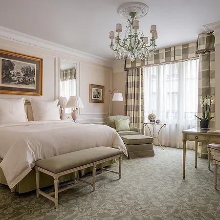 Four Seasons George V 5*