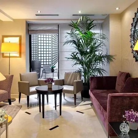 Le Senat Hotell