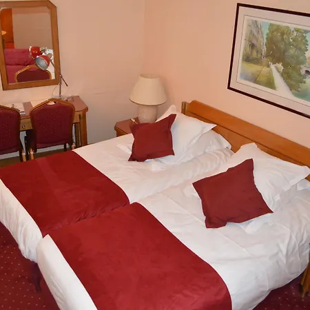Royal Elysées 4*