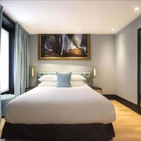 Hotel Eiffel Petit Louvre Paris