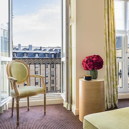 Hotel Grand Du Palais Royal 5*