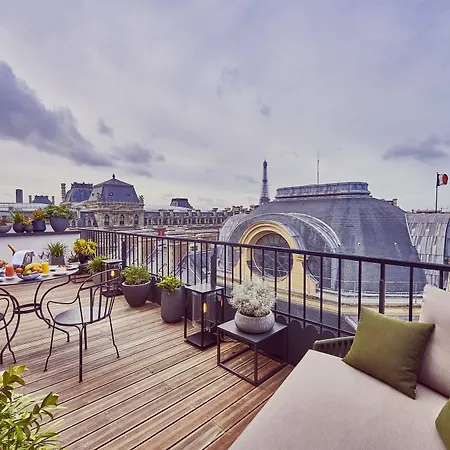Grand Du Palais Royal Hotel 5*