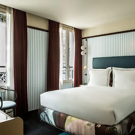 Du Rond-point Des Champs-elysees - Esprit De France 4*
