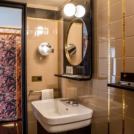 Du Rond-point Des Champs-elysees - Esprit De France 4*