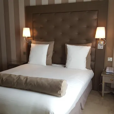 Hotel Saint Cyr Etoile Paris