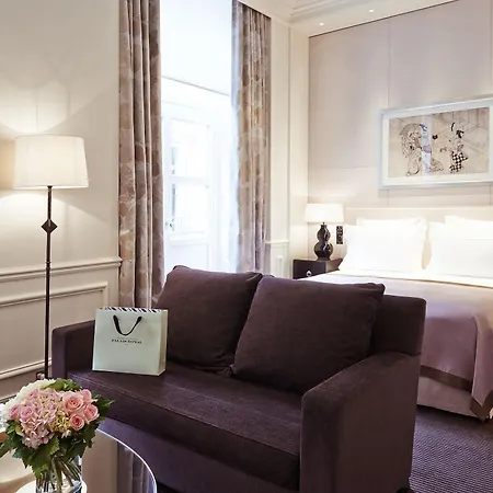Hotel Grand Du Palais Royal