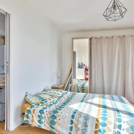 Beautiful Apartment In Belleville パリ