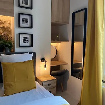 Au Passage Des Marais - Centre Apartment *