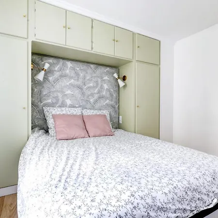 Appartement Tuileries - Louvre City Apartment