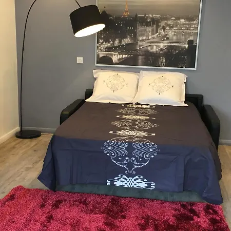 A Deux Pas Des Champs Elysees Apartmán *