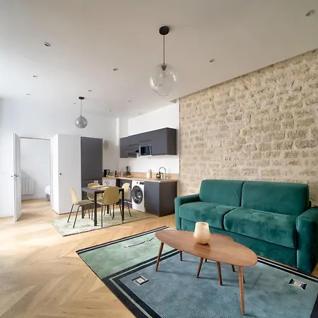 Gorgeous For 4 People In The Heart Of Apartment Paris