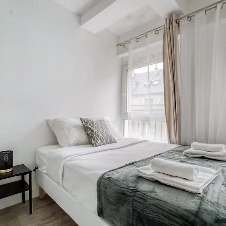 Appartamento Beautiful Apartement With 2 Bedrooms In Centre Parigi