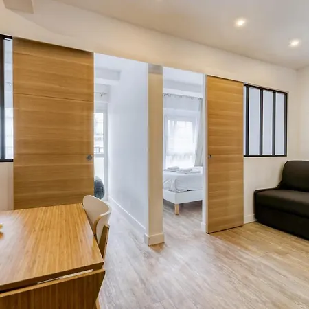 Appartamento Beautiful Apartement With 2 Bedrooms In Centre Parigi