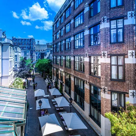 Les Jardins Du Marais Hotel
