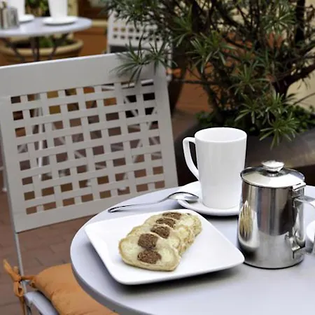 Hotel Ibis Styles Eiffel Cambronne 3*