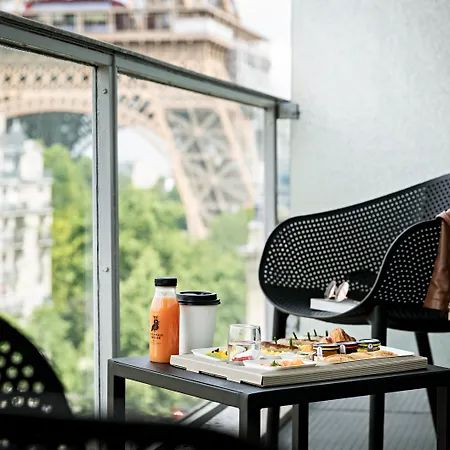 Pullman Tour Eiffel Париж