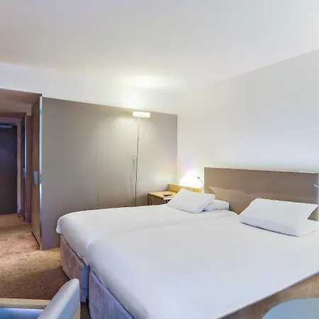 Mercure Vaugirard Porte De Versailles 4* Paris