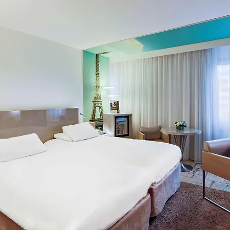 Hotel Mercure Vaugirard Porte De Versailles 4*
