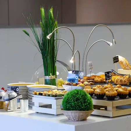 Mercure Vaugirard Porte De Versailles Paris