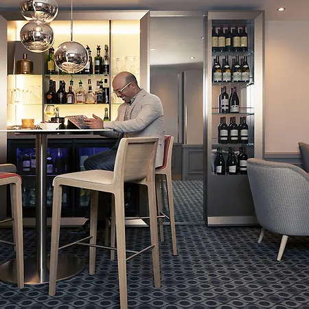 Mercure Montparnasse Raspail Parigi