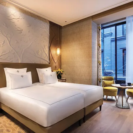 Hotel La Demeure Montaigne Paryż