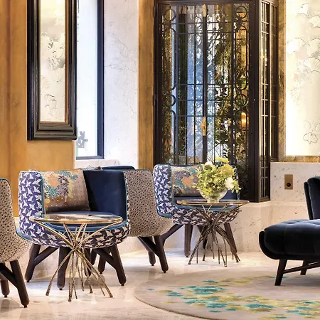 Hotel La Demeure Montaigne Paris
