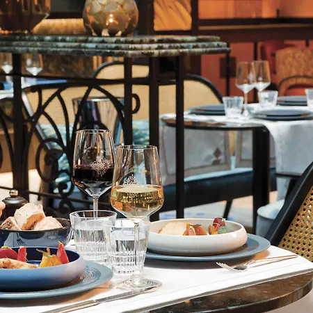 Hotel La Demeure Montaigne