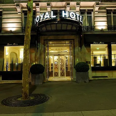 Hotel Royal Champs Elysées 4*