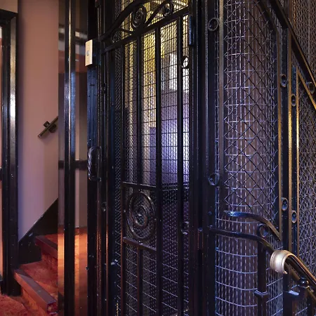 Elysees Hotell Paris