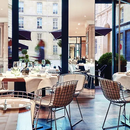 Grand Du Palais Royal Hotel 5*