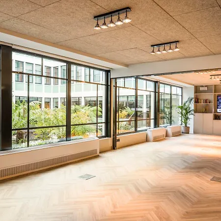 Le Grand Quartier Отель 4*