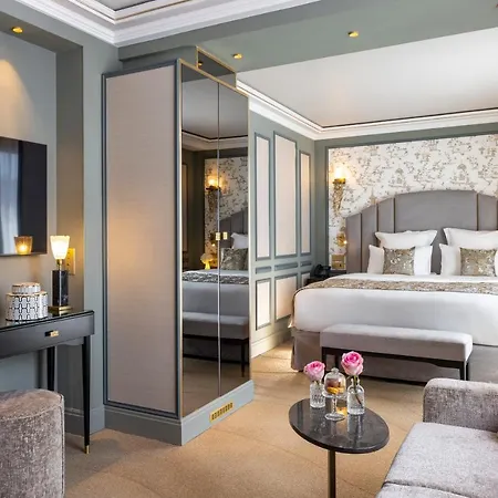 Manolita 5* Paris